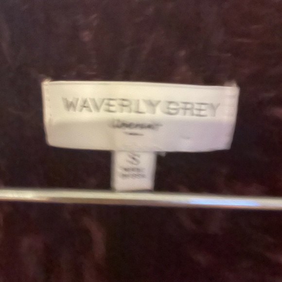 Waverly Grey liberant 2 button velvet deep Burgundy/plum women blazer size small - Picture 8 of 13